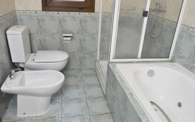 Gardi Hotel & Suites