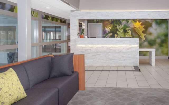 Wyndham Garden Fort Wayne