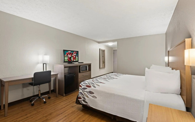 Red Roof Inn & Suites Newnan