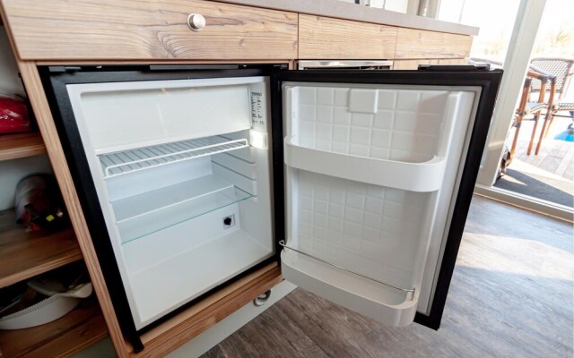 Amazing Ship/boat in Hennigsdorf With 1 Bedrooms