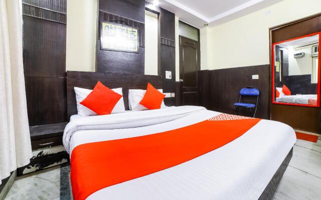 OYO 65163 Mahalaxmi Deluxe