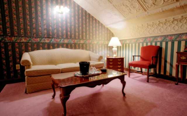 Christopher's Bed & Breakfast