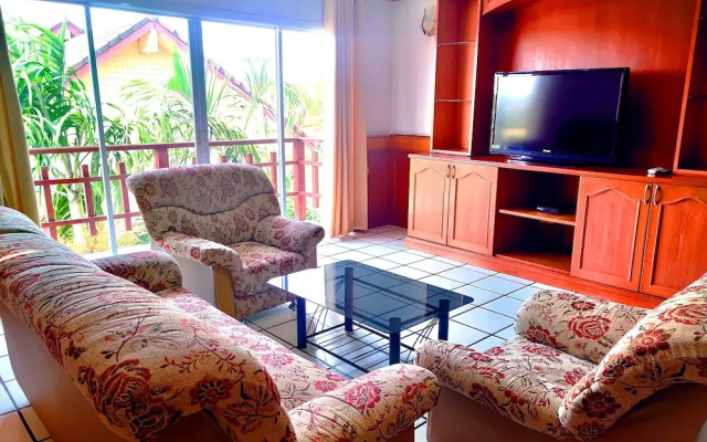 Thongpaeka Hotel
