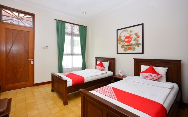 Kotagede Heritage Homestay – Guest Rooms – Yogyakarta