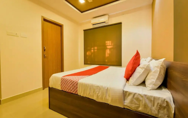 OYO Home 82829 Modern Studio