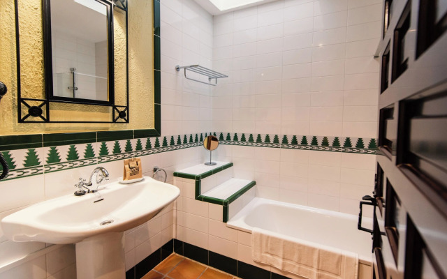 Hospedium Hotel la Parada del Compte