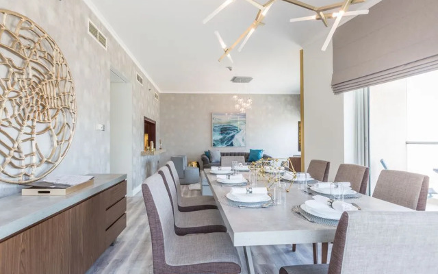 Faraway Homes - Burj Views Luxury