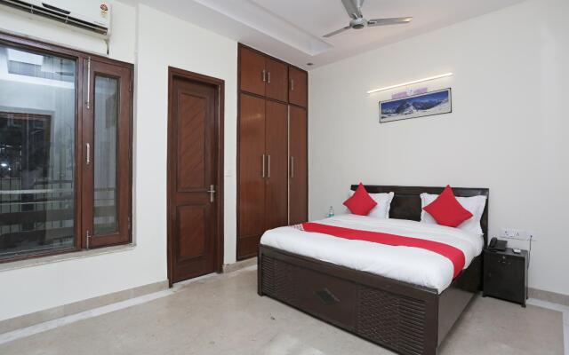 Oyo 480 Noida Royal Residency