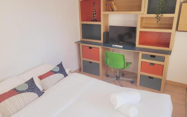 Studio With Wifi For 2 Near Remparts D'avignon