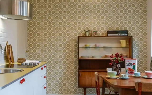 Retro Apartment for two With a Cozy City Garden