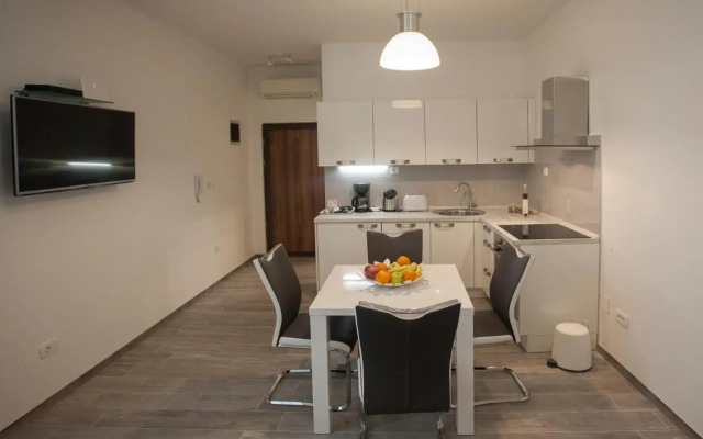 Old Square Apartment