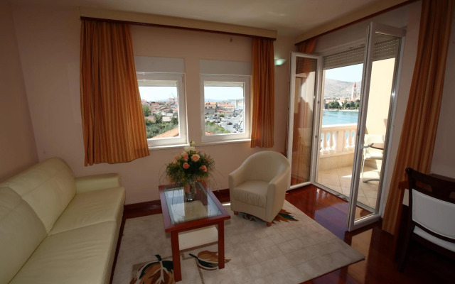 Hotel Trogir Palace