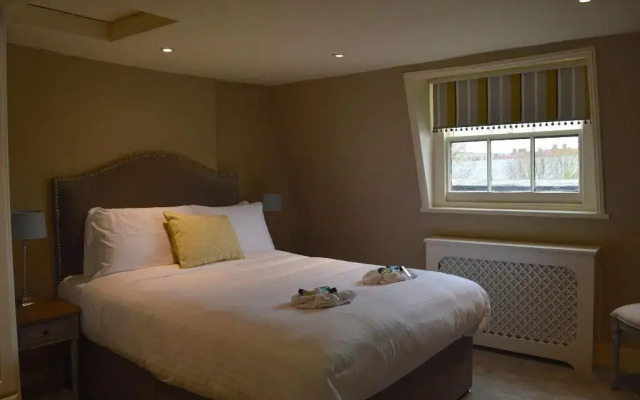 The Crown Pub & Guesthouse