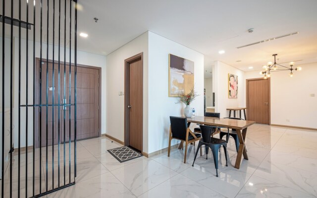 Landmark 81 - Sun Megalight Apartment