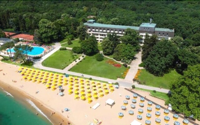 Lotos Hotel - Riviera Holiday Club