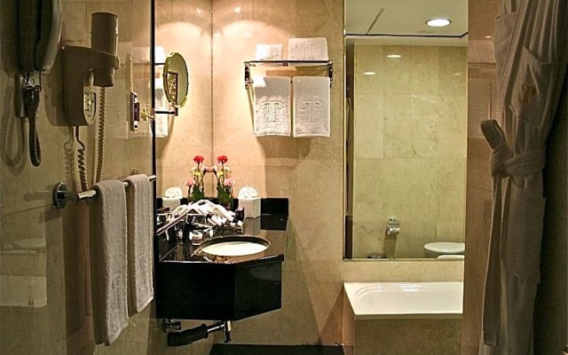 Trianon Royal Hotel