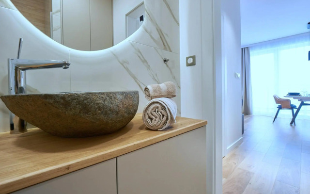 The Gatsby Apartment