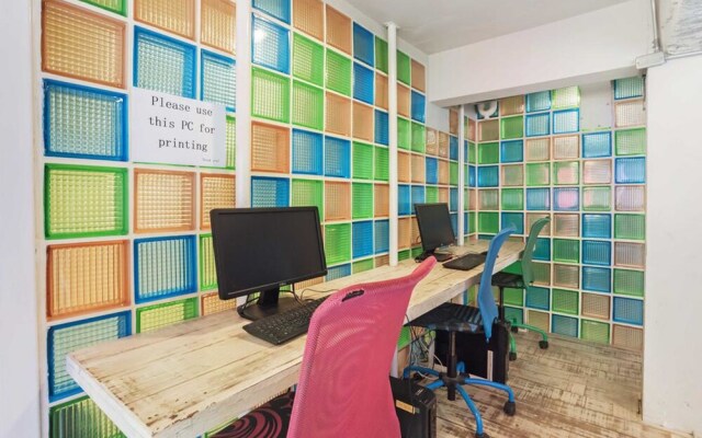 Saladaeng Gallery Hostel By Favstay