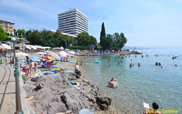 Apartments Golden hour