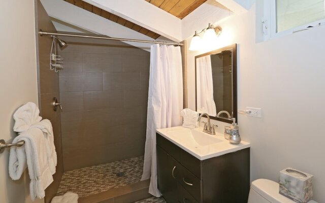 2141 IliIli Rd - 14 Br Villa