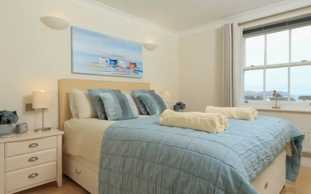 8 Thurlestone Beach