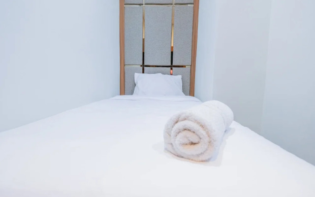 Strategic Location 2Br Gallery West Apartment