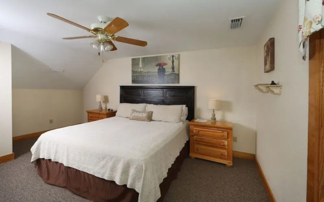 Apple Blossom 10 - Two Bedroom Chalet