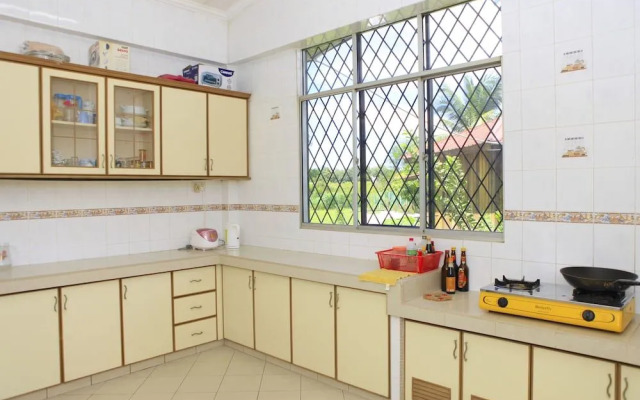 Pulutan Heritage House