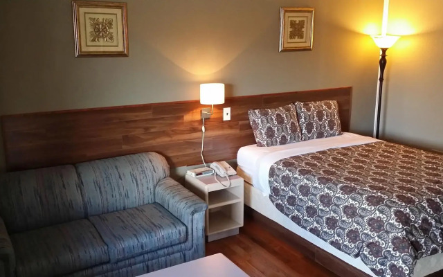 Magnuson Hotel Creston