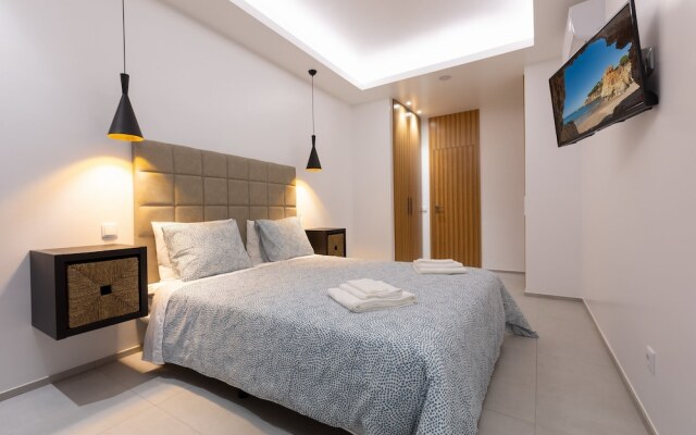 Correeira Luxury Residence T2 F - Albufeira, Pools, Wifi, Bbq, Beach