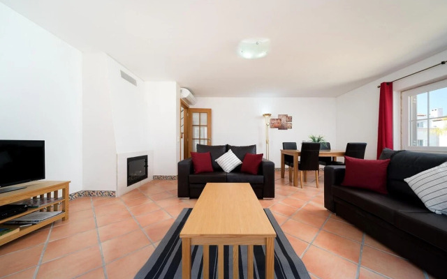 Traditional Seaside Tavira Apartment Ideal Homes