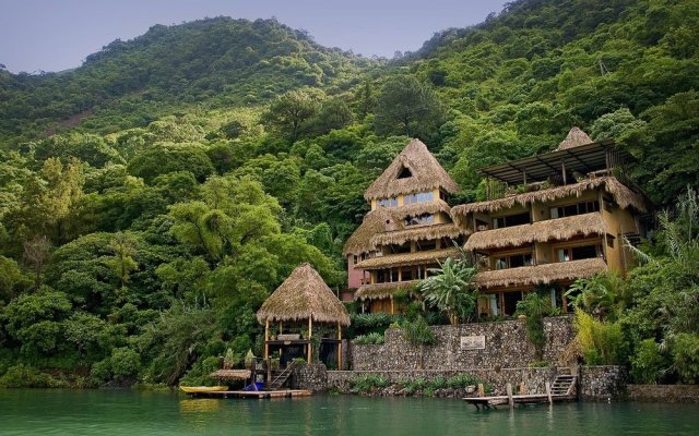 Laguna Lodge Eco-Resort & Nature Reserve