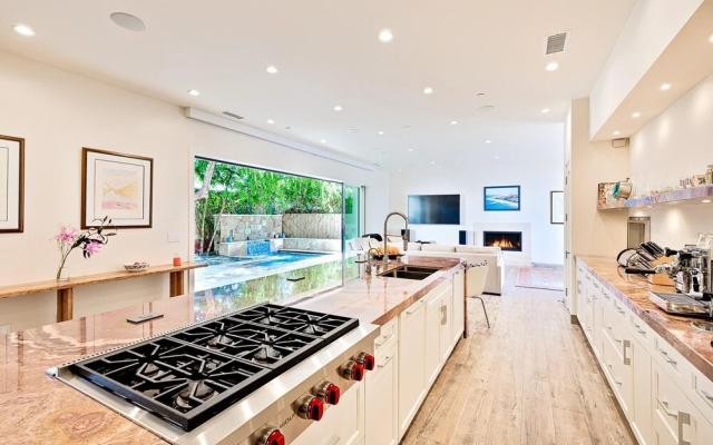 Dolphin Sunset - 4 Br Home