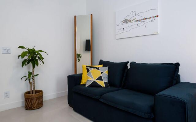 1Qto Completo a 400m da Praia | SL 363/304