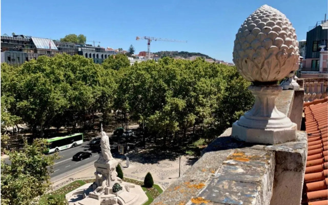 Charming central sunny penthouse