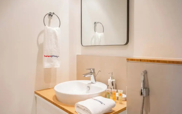 HomesGetaway-2BR Apt in 1 Residences