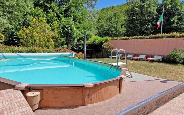 Exquisite Holiday Home in Pistoia With Swimming Pool