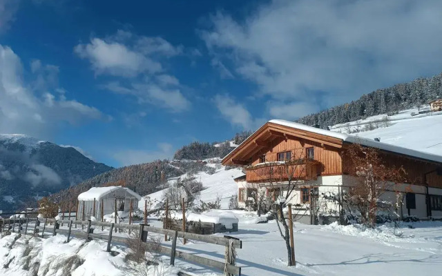 Apartment in Kaunerberg Near Lake