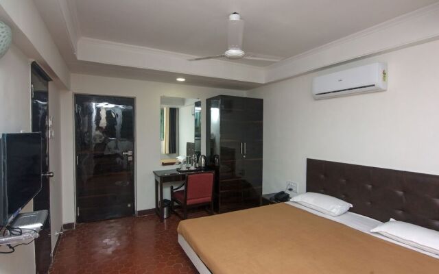 OYO 9806 Hotel Arvi