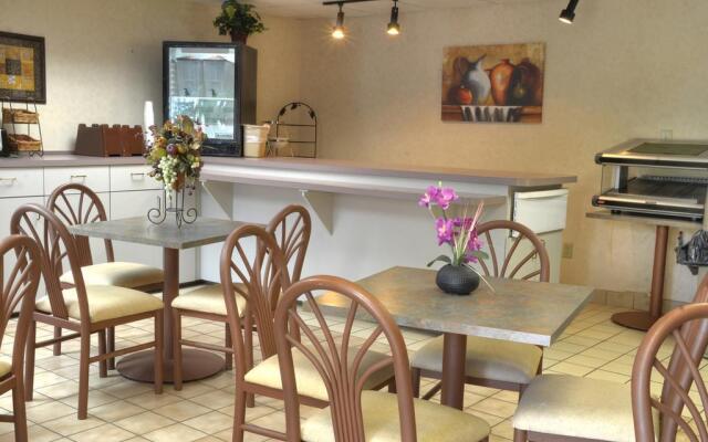 Smoky Mountain Inn & Suites