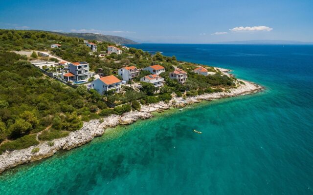 Beachfront Villa Azzurro With Pool