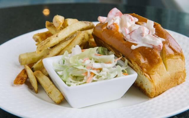 Breakwater Inn
