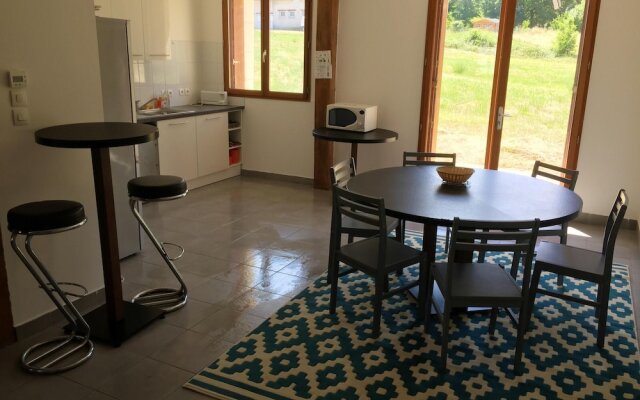 House with 3 Bedrooms in Souvigny-De-Touraine, with Furnished Terrace And Wifi