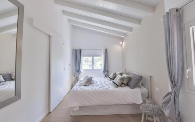 THE WHITE HOUSE BEAUSOLEIL- Monaco Border
