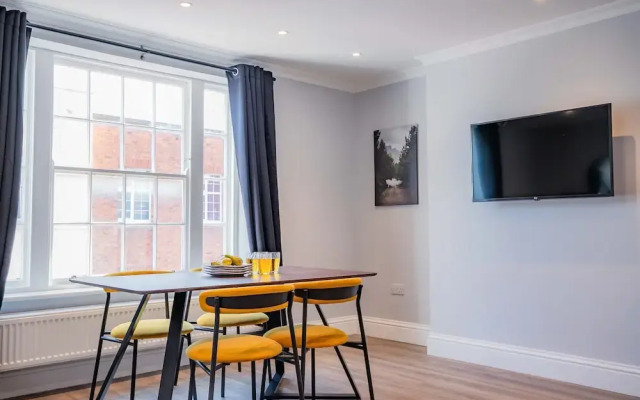 Host Stay Bridge Street Penthouse Apartment