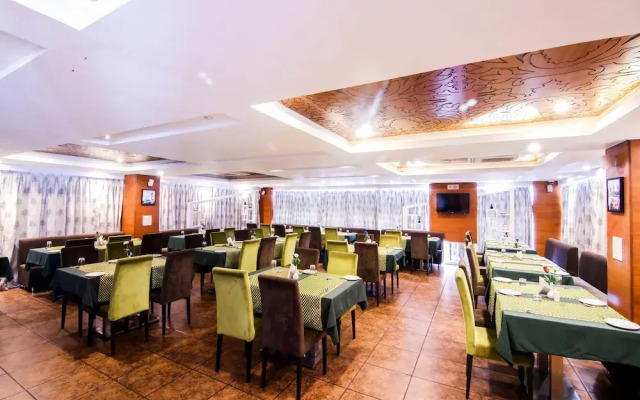 OYO 5561 Hotel Cambean