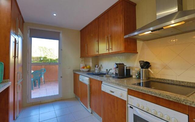 R25 Modern bright 2 bedroom apartment