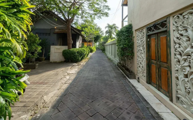 Studios Bawa & Atas