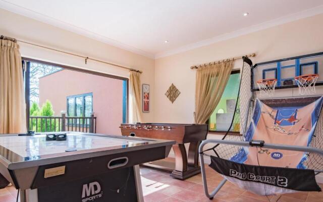 Honeywood Lodge