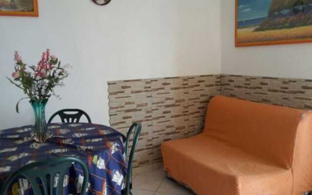 Flat in a Villa Surrounded by Garden